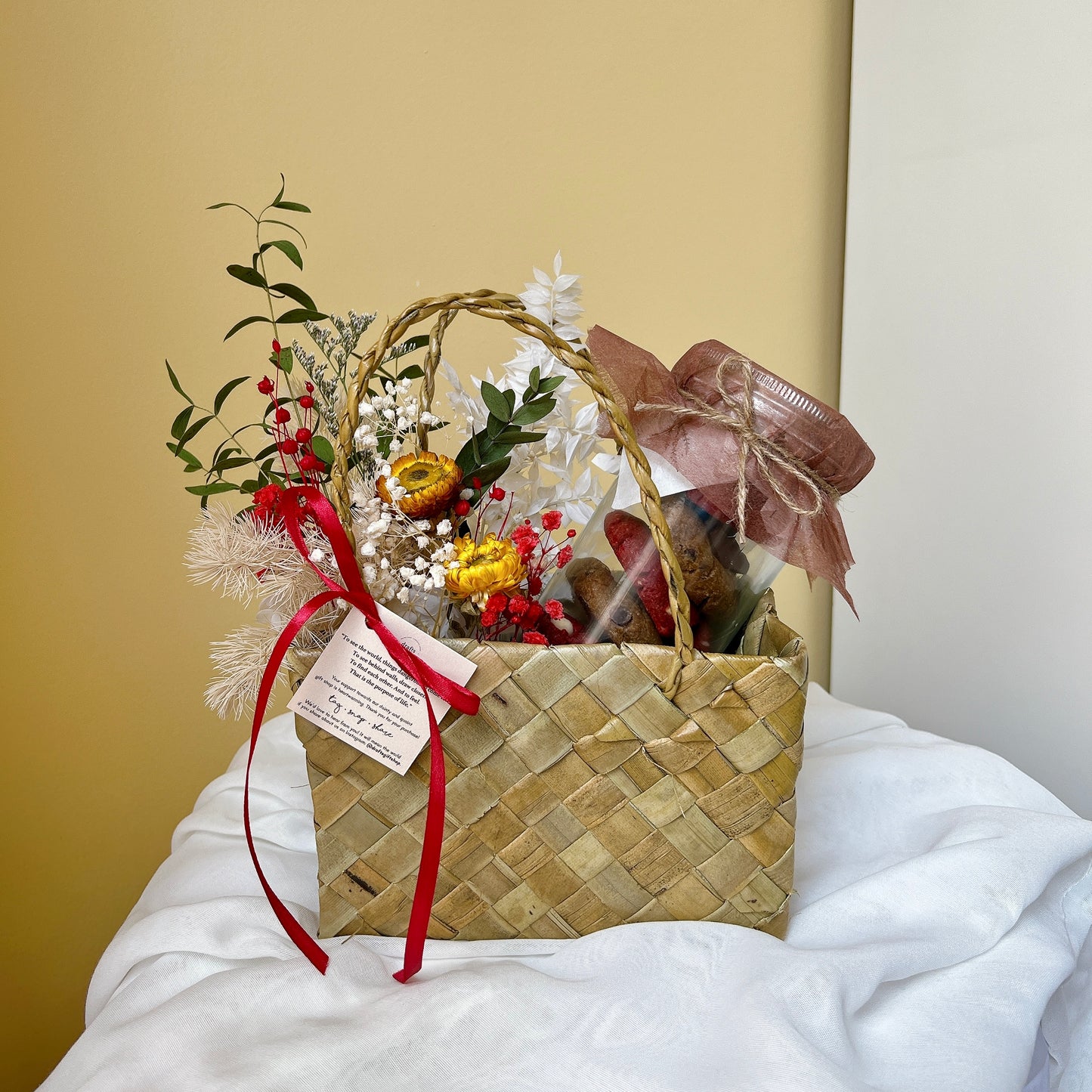 Iris Dried Flowers & Cookie Basket