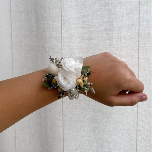 Sage (Corsage)