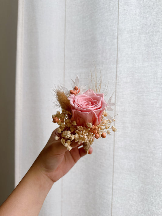 Aurielle (Boutonniere)